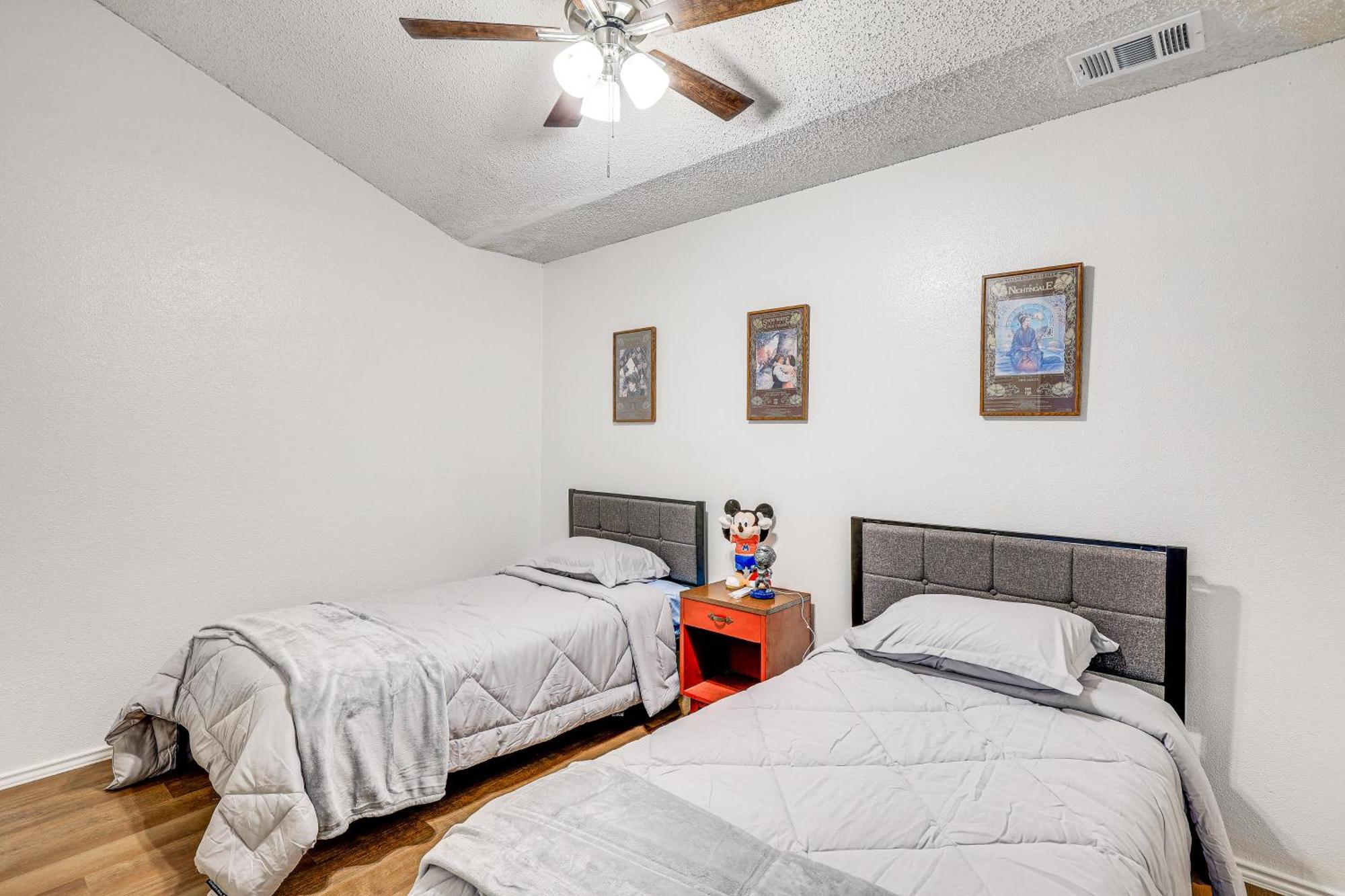 Spacious San Antonio Home Google Fiber, Game Room Bagian luar foto