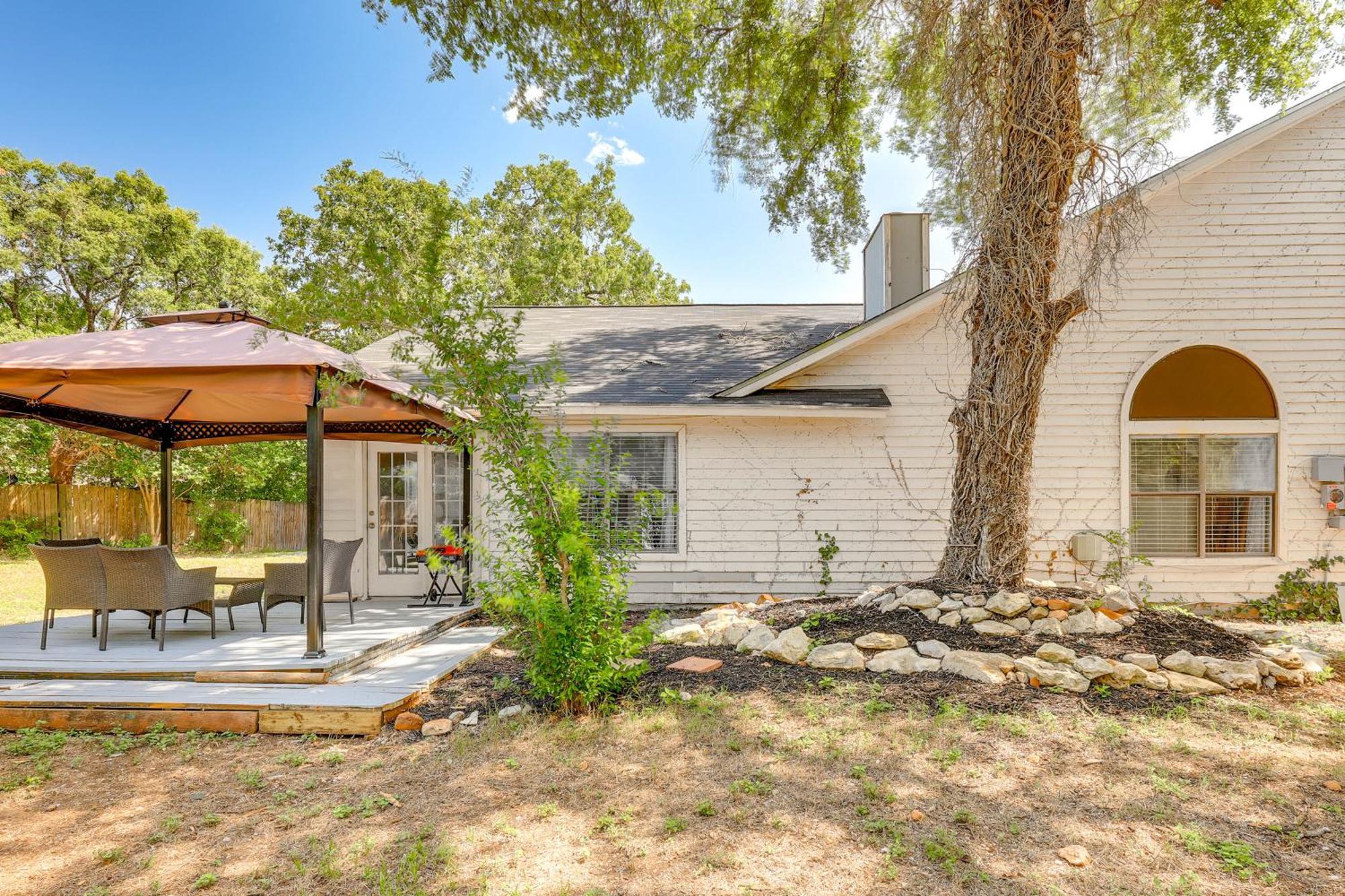 Spacious San Antonio Home Google Fiber, Game Room Bagian luar foto