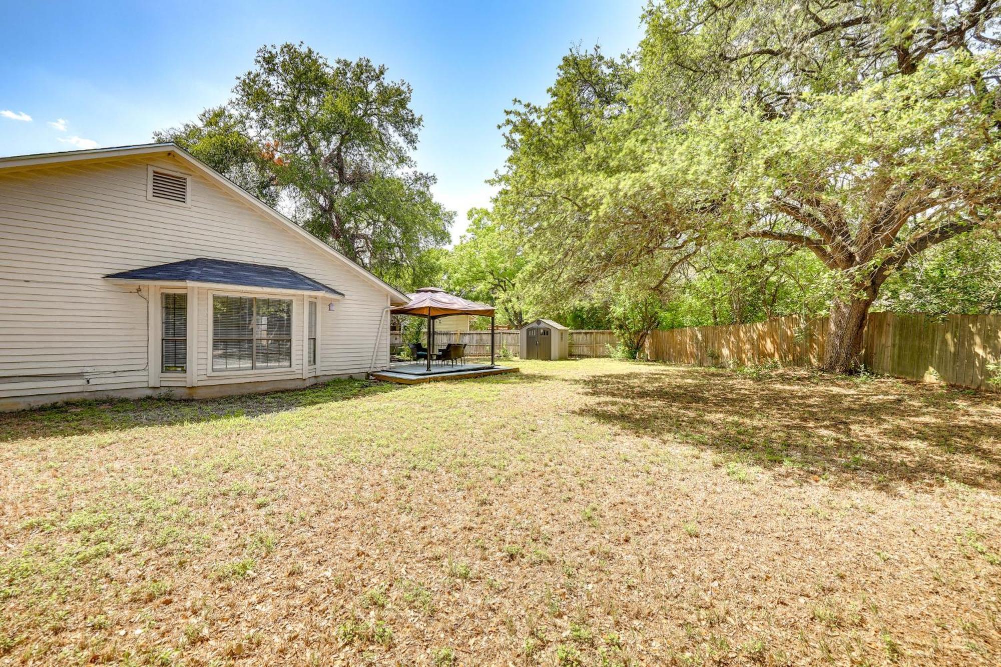 Spacious San Antonio Home Google Fiber, Game Room Bagian luar foto