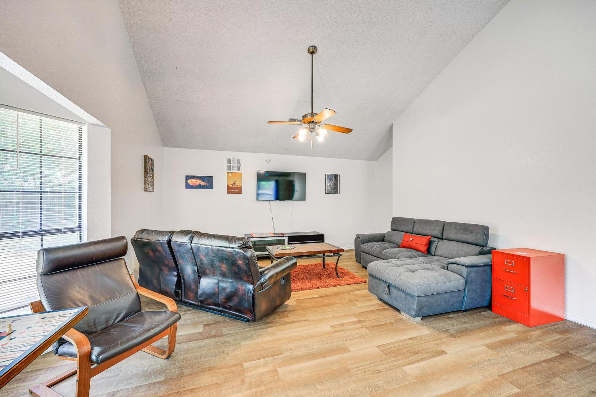 Spacious San Antonio Home Google Fiber, Game Room Bagian luar foto