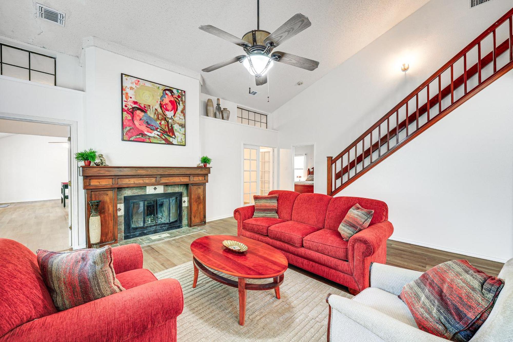 Spacious San Antonio Home Google Fiber, Game Room Bagian luar foto